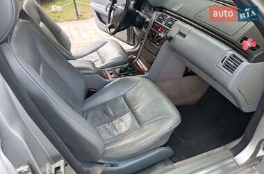 Седан Mercedes-Benz E-Class 1995 в 