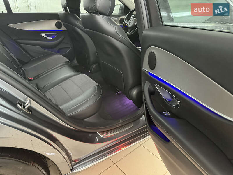 Седан Mercedes-Benz E-Class 2016 в Києві