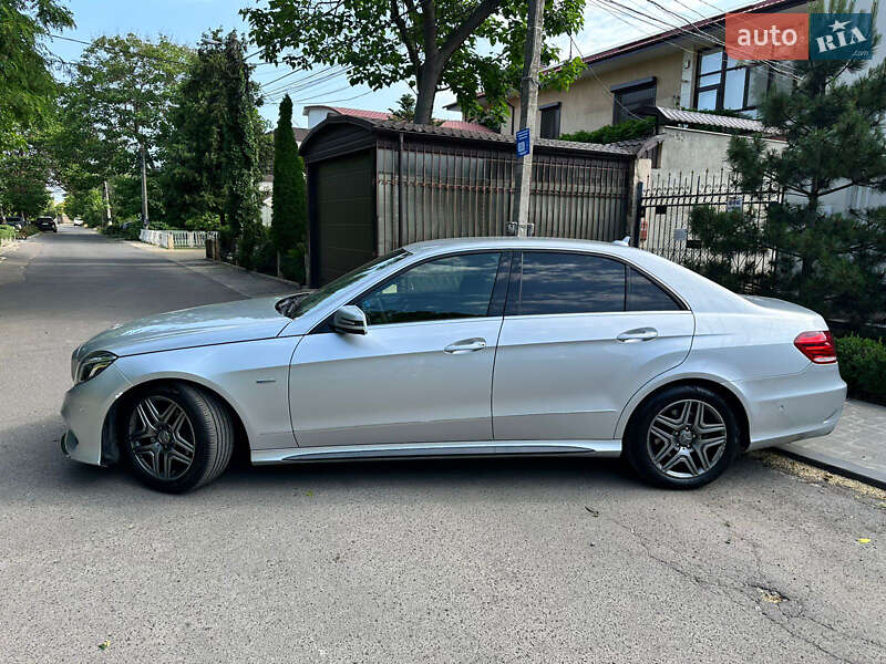 Седан Mercedes-Benz E-Class 2011 в Одесі