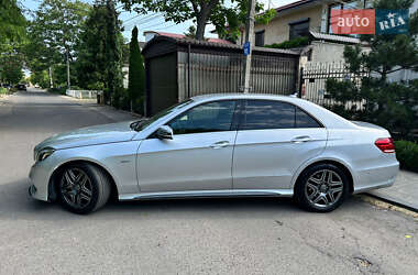 Седан Mercedes-Benz E-Class 2011 в 