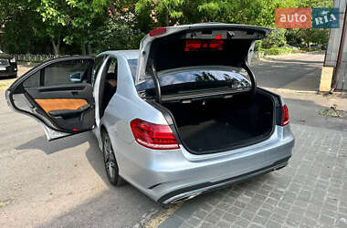Седан Mercedes-Benz E-Class 2011 в 
