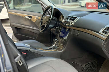 Седан Mercedes-Benz E-Class 2006 в  фото 22 Седан Mercedes-Benz E-Class 2006 в