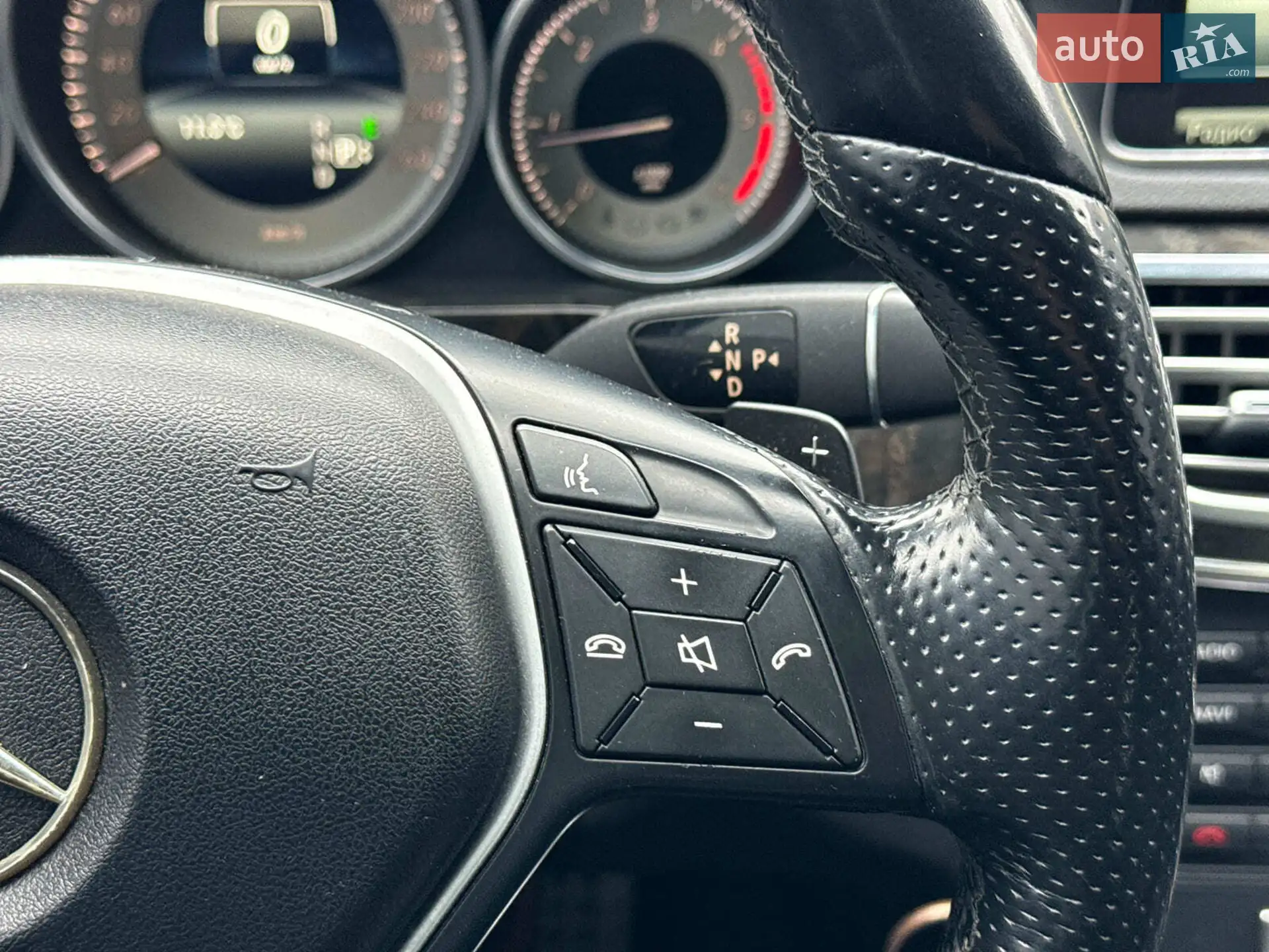 2013 Mercedes-Benz E-klasse - мініатюра 32
