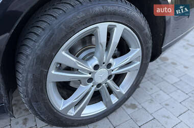 Седан Mercedes-Benz E-Class 2015 в 