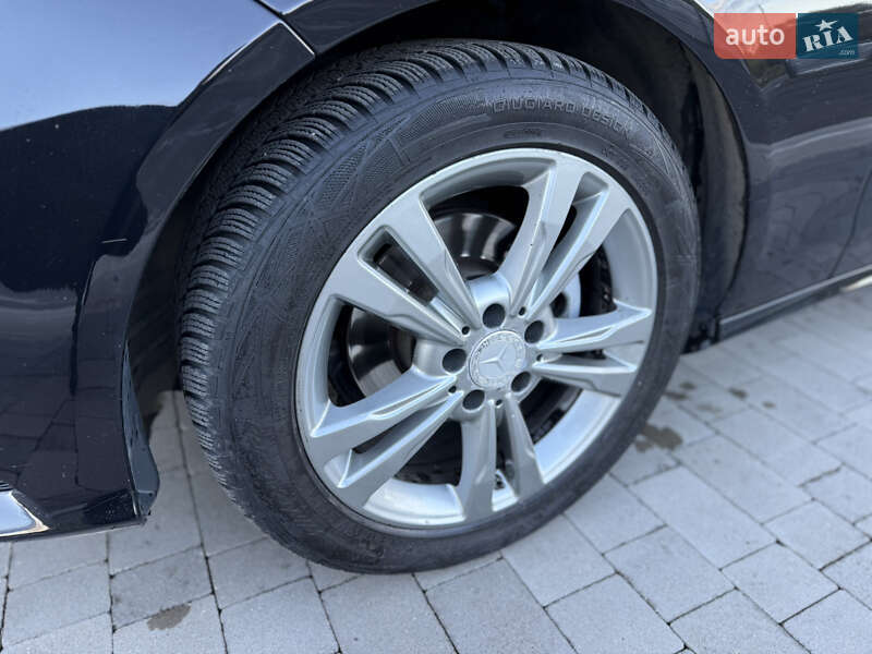 Седан Mercedes-Benz E-Class 2015 в Луцьку