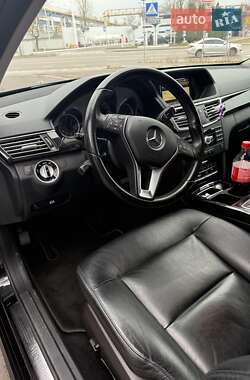 Седан Mercedes-Benz E-Class 2012 в 