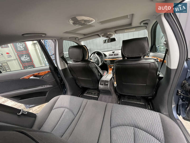 Седан Mercedes-Benz E-Class 2005 в Луцке