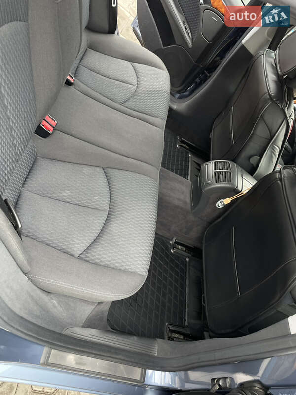 Седан Mercedes-Benz E-Class 2005 в Луцке