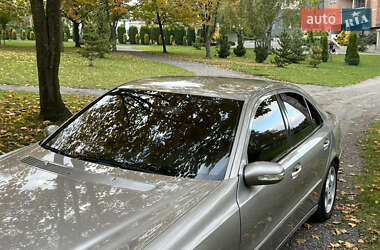 Седан Mercedes-Benz E-Class 2004 в 