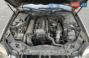 Седан Mercedes-Benz E-Class 2004 в 
