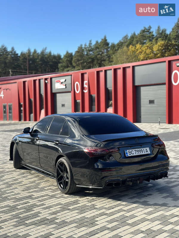 Седан Mercedes-Benz E-Class 2016 в Львове