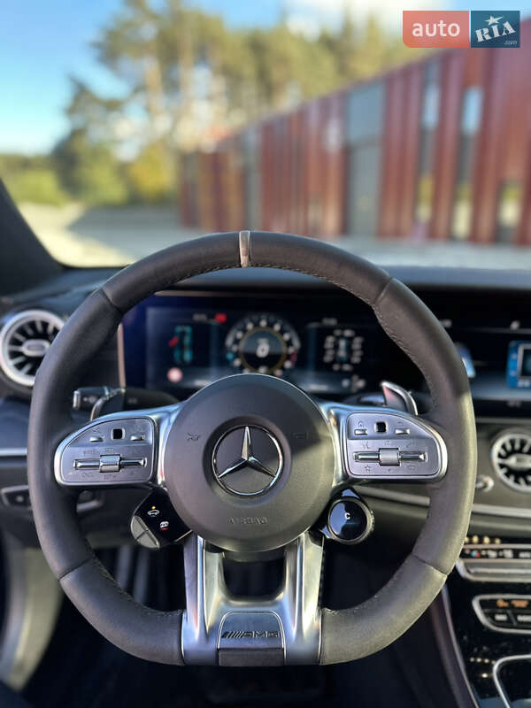 Седан Mercedes-Benz E-Class 2016 в Львове