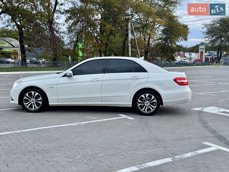 Седан Mercedes-Benz E-Class 2011 в Одессе
