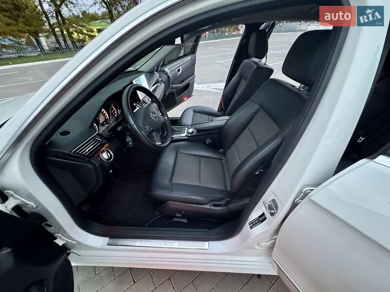 Седан Mercedes-Benz E-Class 2011 в Одессе