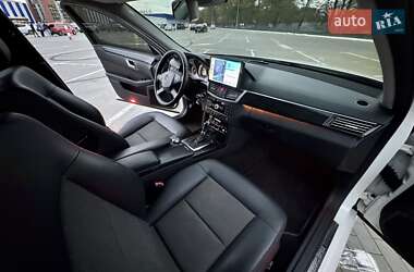 Седан Mercedes-Benz E-Class 2011 в 