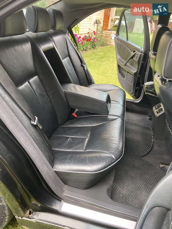 Седан Mercedes-Benz E-Class 2000 в Ивано-Франковске