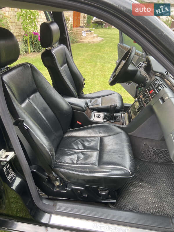 Седан Mercedes-Benz E-Class 2000 в Ивано-Франковске