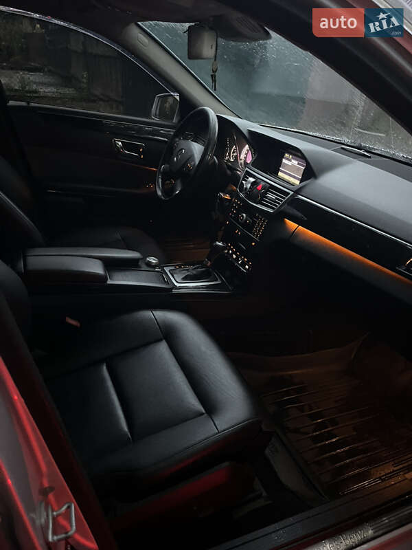 Універсал Mercedes-Benz E-Class 2010 в Рахові фото 13 Універсал Mercedes-Benz E-Class 2010 в Рахові