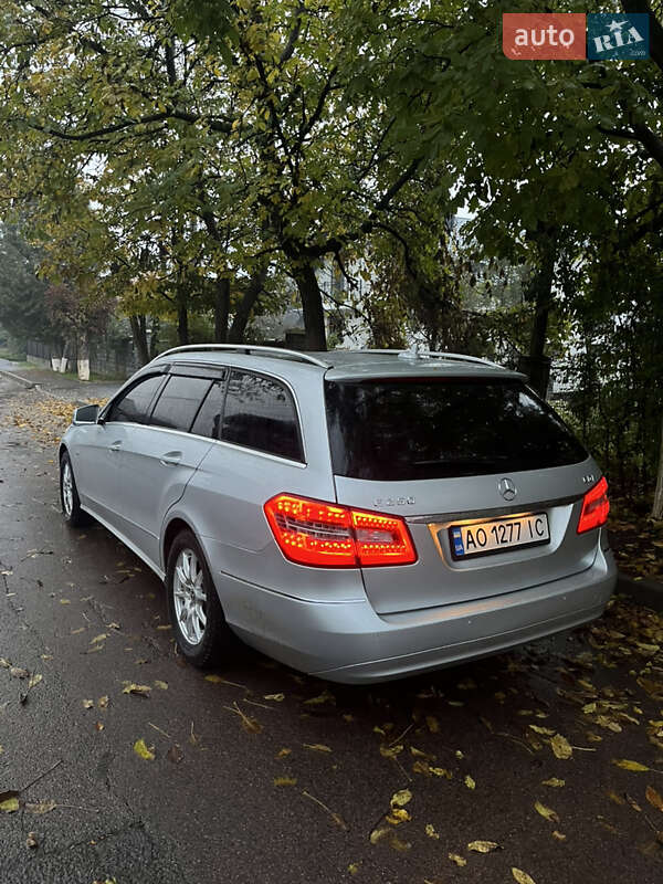 Універсал Mercedes-Benz E-Class 2010 в Рахові фото 9 Універсал Mercedes-Benz E-Class 2010 в Рахові