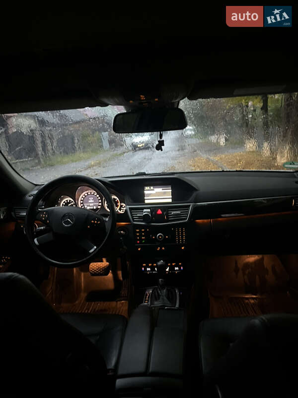 Універсал Mercedes-Benz E-Class 2010 в Рахові фото 16 Універсал Mercedes-Benz E-Class 2010 в Рахові