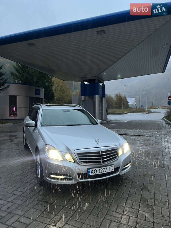 Універсал Mercedes-Benz E-Class 2010 в Рахові фото 20 Універсал Mercedes-Benz E-Class 2010 в Рахові