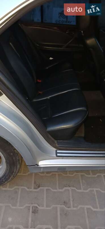 Седан Mercedes-Benz E-Class 2001 в Львові
