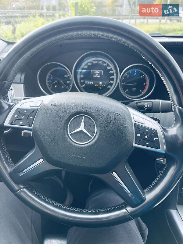 Седан Mercedes-Benz E-Class 2016 в Бродах фото 36 Седан Mercedes-Benz E-Class 2016 в Бродах