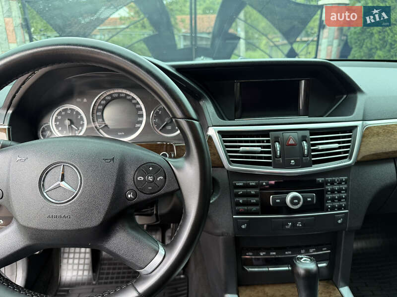 Седан Mercedes-Benz E-Class 2009 в Коломиї