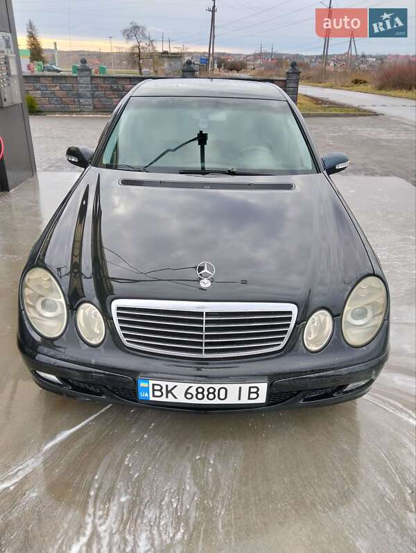 Mercedes-Benz E-Class 2003