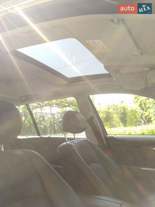 Универсал Mercedes-Benz E-Class 2004 в Звягеле