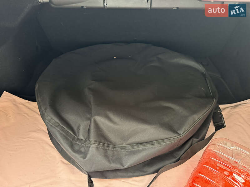 Седан Mercedes-Benz E-Class 2015 в Виннице фото 24 Седан Mercedes-Benz E-Class 2015 в Виннице