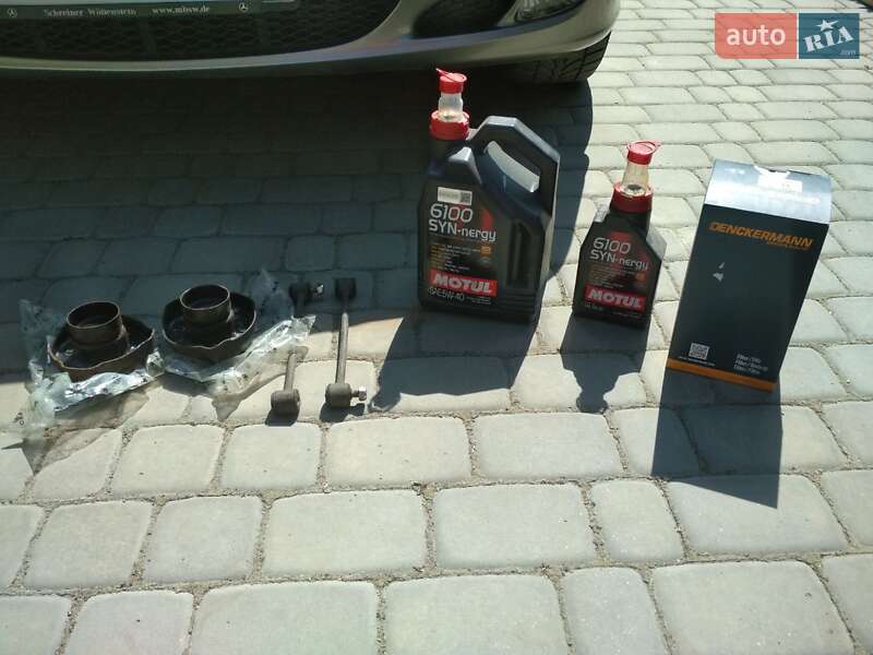 Универсал Mercedes-Benz E-Class 2004 в Звягеле