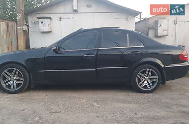 Седан Mercedes-Benz E-Class 2003 в  фото 9 Седан Mercedes-Benz E-Class 2003 в