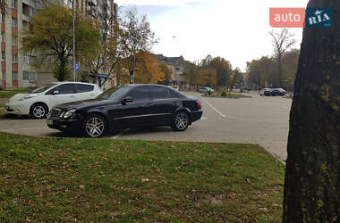 Седан Mercedes-Benz E-Class 2003 в  фото 11 Седан Mercedes-Benz E-Class 2003 в