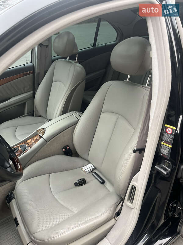 Седан Mercedes-Benz E-Class 2003 в Дрогобыче фото 29 Седан Mercedes-Benz E-Class 2003 в Дрогобыче