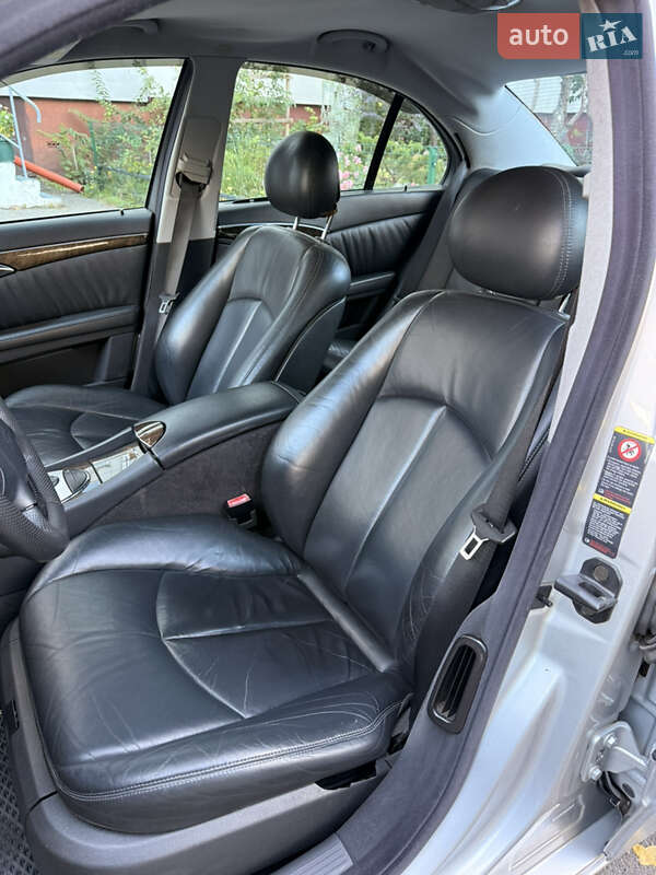 Седан Mercedes-Benz E-Class 2004 в Киеве