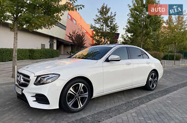 Седан Mercedes-Benz E-Class 2019 в 