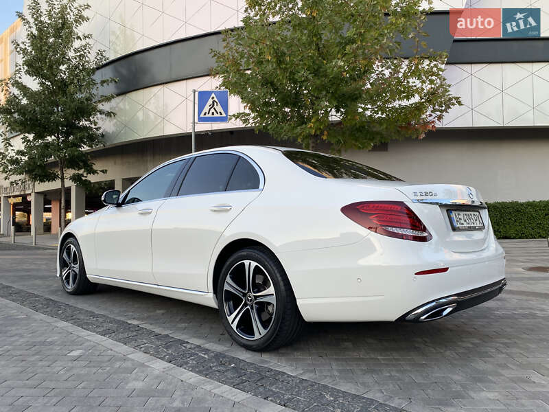 Седан Mercedes-Benz E-Class 2019 в Києві