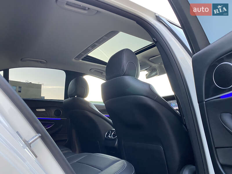 Седан Mercedes-Benz E-Class 2019 в Києві
