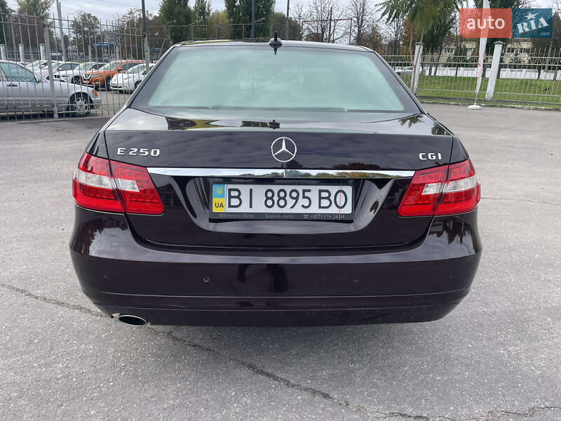 Седан Mercedes-Benz E-Class 2010 в Кременчуге