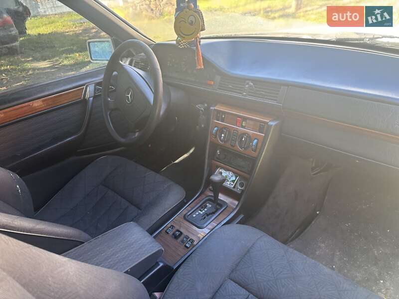 Седан Mercedes-Benz E-Class 1994 в Сторожинці фото 6 Седан Mercedes-Benz E-Class 1994 в Сторожинці