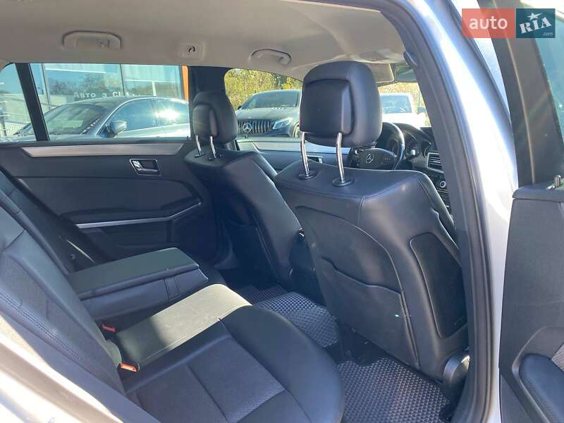 Универсал Mercedes-Benz E-Class 2010 в Львове