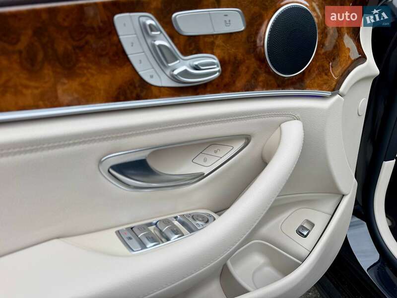 Седан Mercedes-Benz E-Class 2020 в Києві