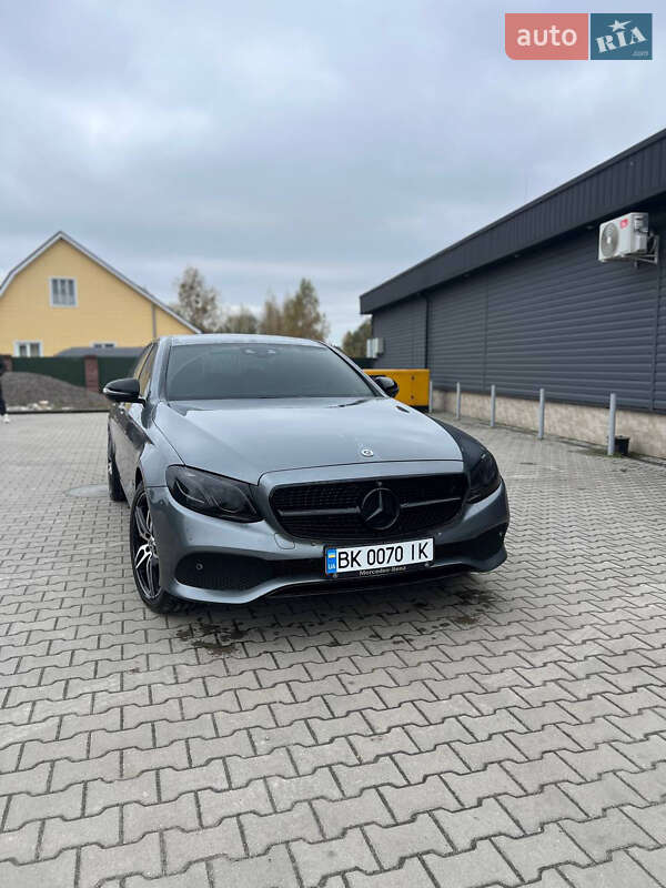 Седан Mercedes-Benz E-Class 2016 в Сарнах фото 2 Седан Mercedes-Benz E-Class 2016 в Сарнах