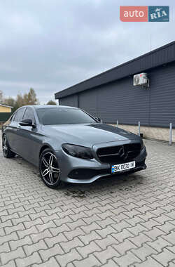 Седан Mercedes-Benz E-Class 2016 в Сарнах