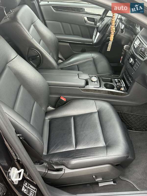 Седан Mercedes-Benz E-Class 2012 в Києві