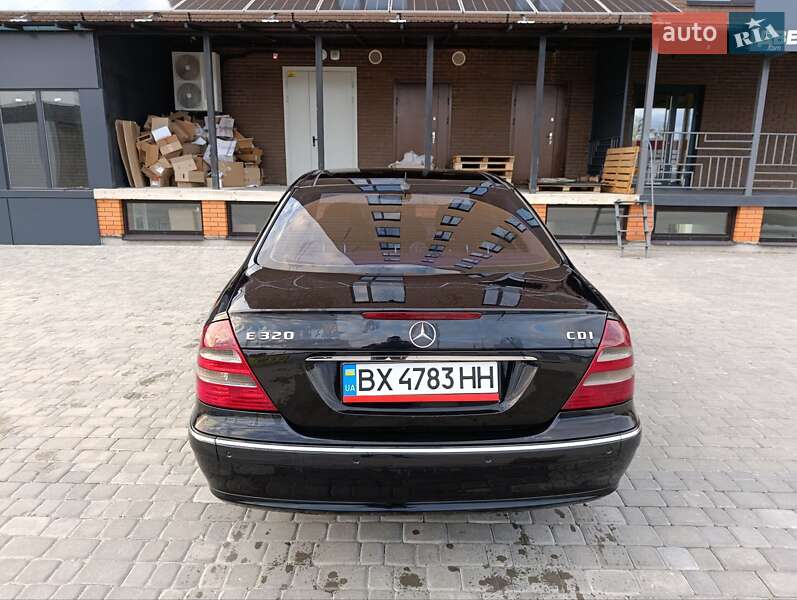 Седан Mercedes-Benz E-Class 2004 в Нетішині фото 5 Седан Mercedes-Benz E-Class 2004 в Нетішині