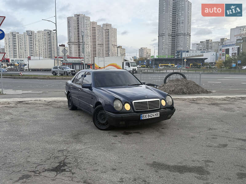 Mercedes-Benz E-Class 1999