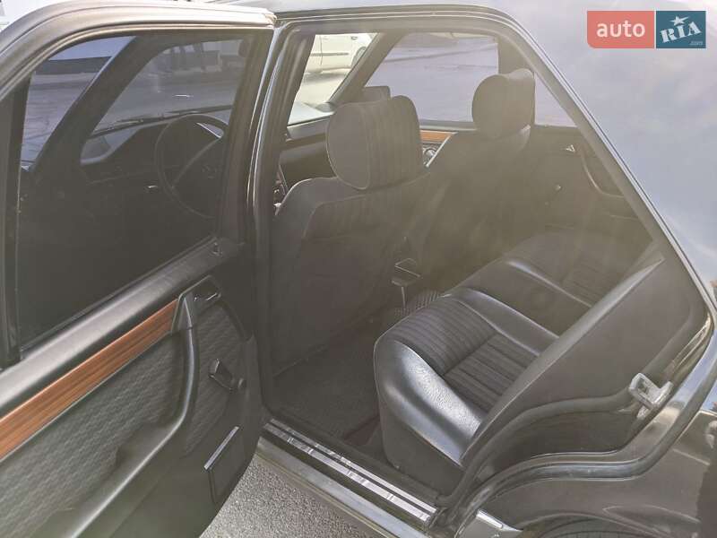 Седан Mercedes-Benz E-Class 1993 в Виннице фото 6 Седан Mercedes-Benz E-Class 1993 в Виннице