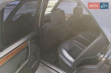 Седан Mercedes-Benz E-Class 1993 в 